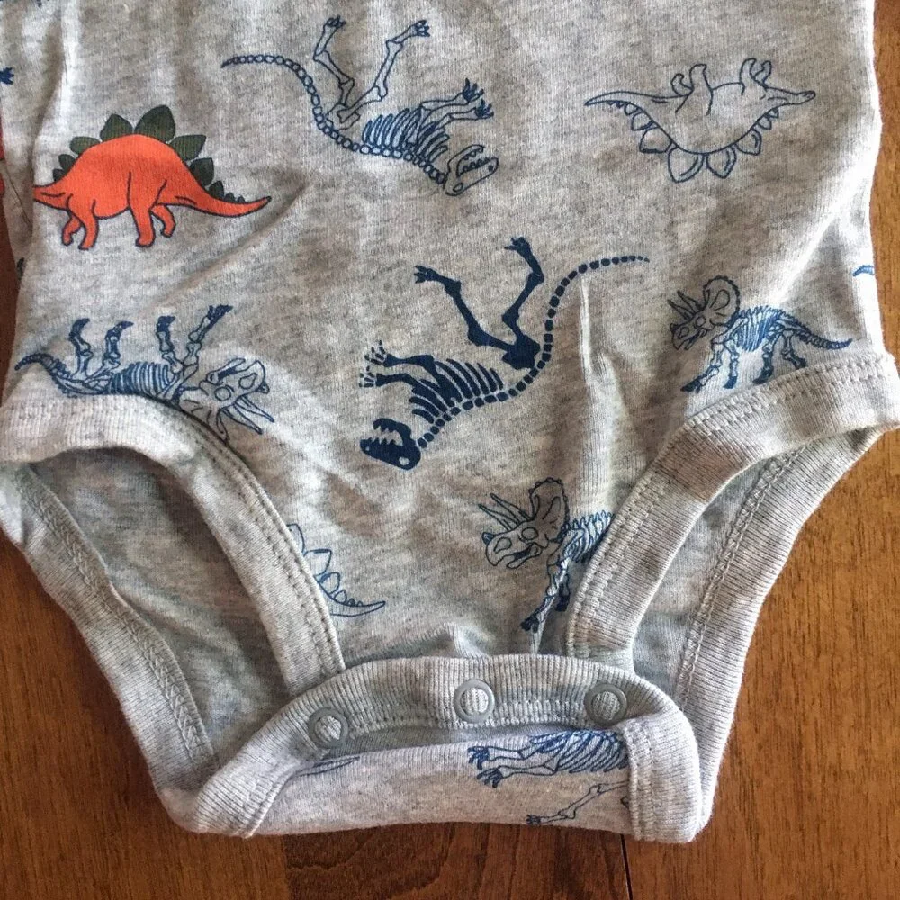 Carter's dino outfit 12m NWT